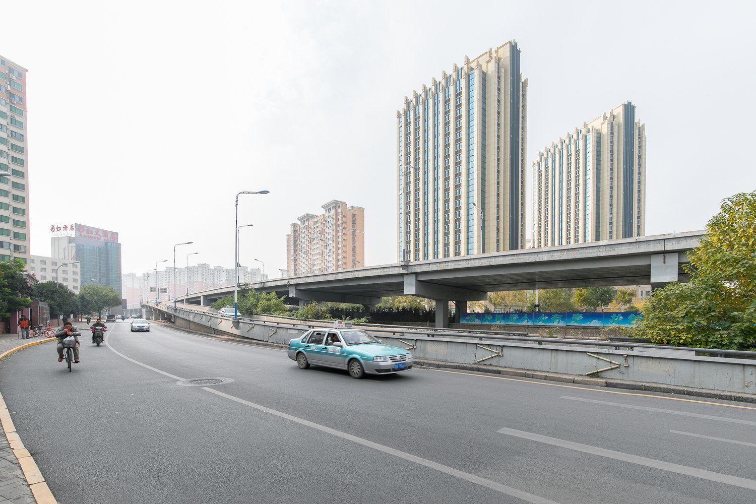 济南济南泉城广场芙蓉街服装设计师的家普通公寓(顺河西街馆驿街店)