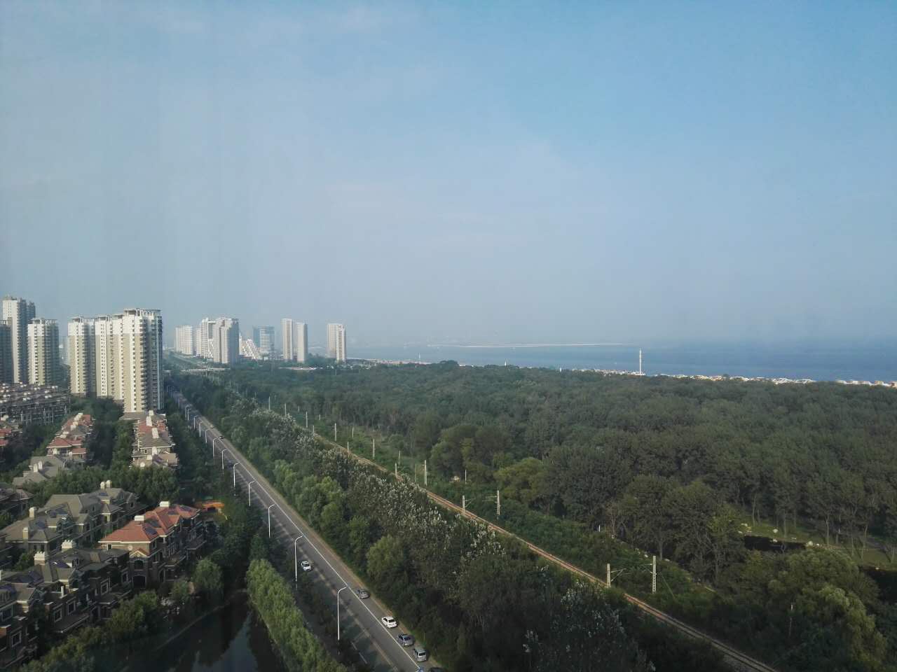 秦皇岛原野家庭公寓(威海市群众艺术馆分店)