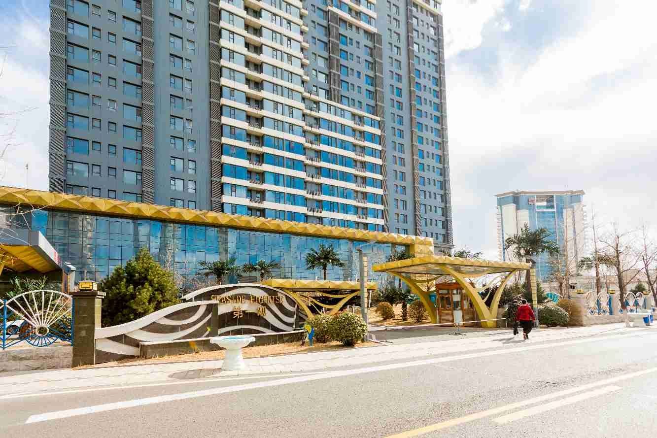 秦皇岛栈道畔大海旁一线海景公寓