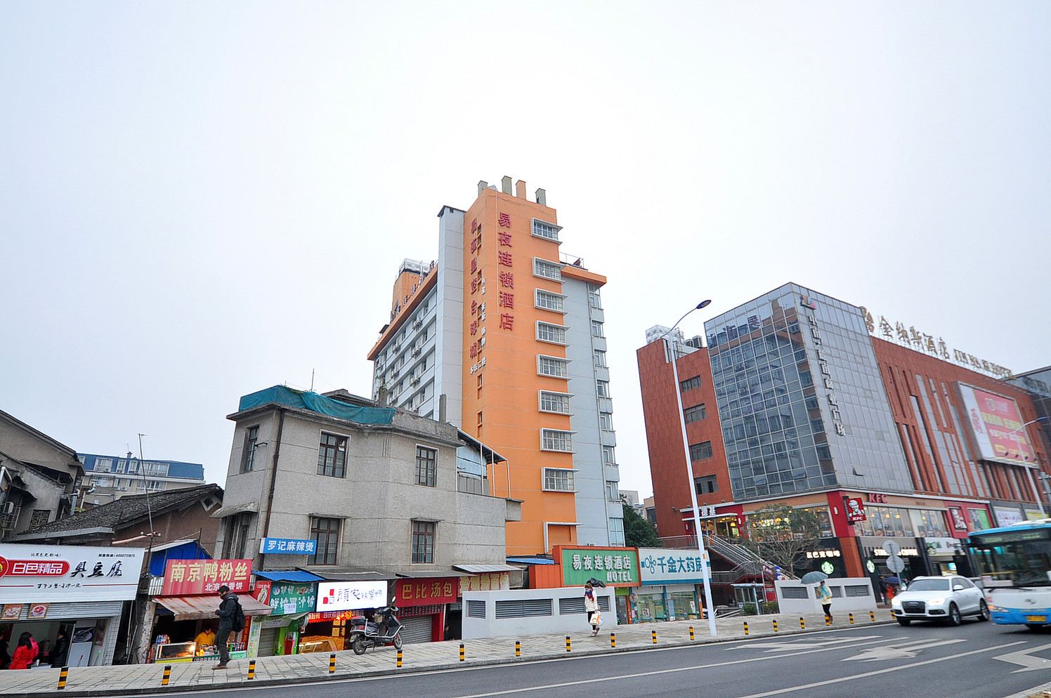 易夜连锁酒店(长沙中南大学店)