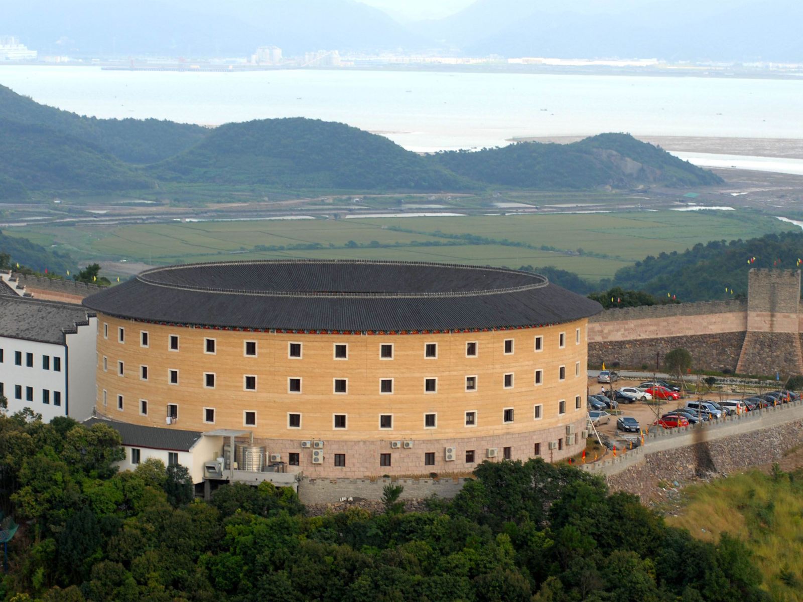 宁波黄贤土楼海景酒店