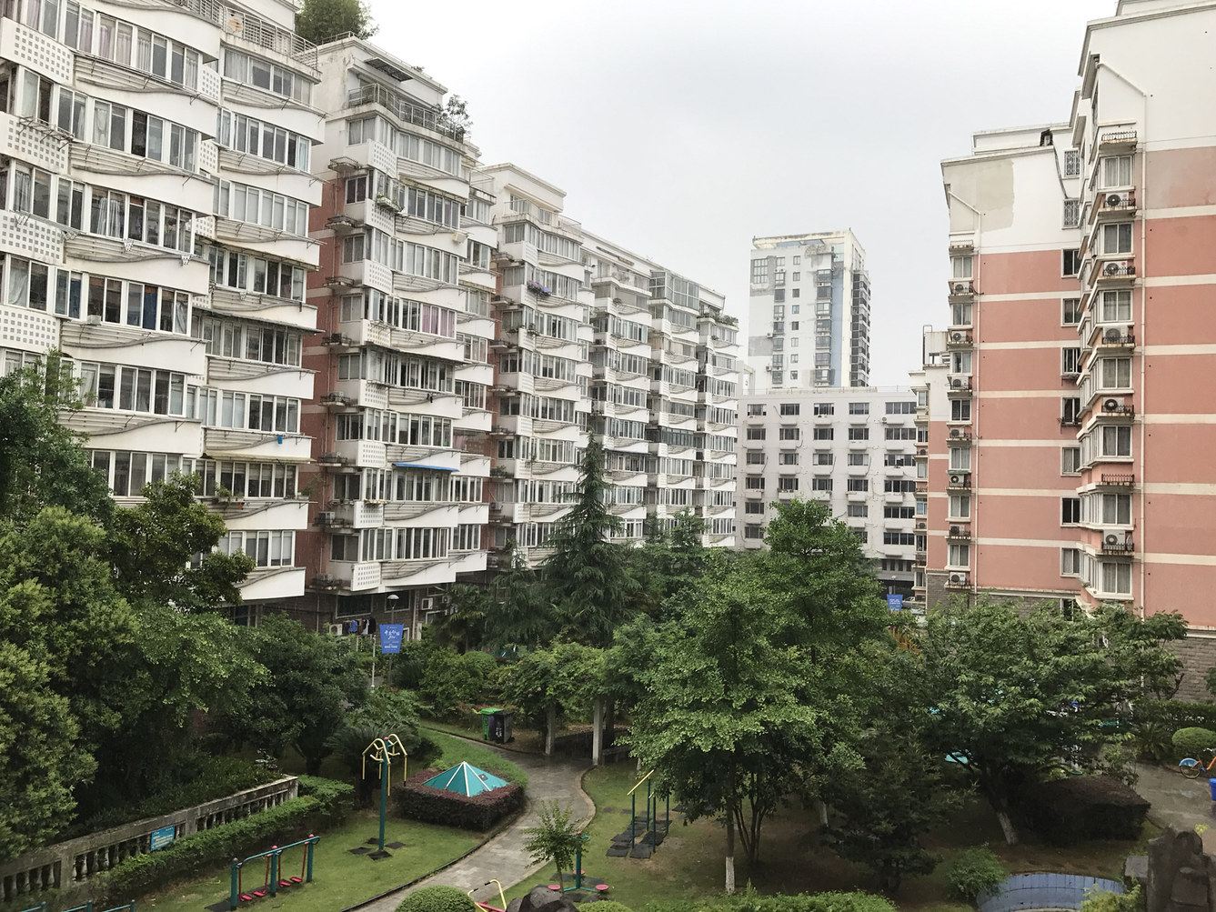 宁波市中心黄金地段五星级的家普通公寓(柳庄街店)