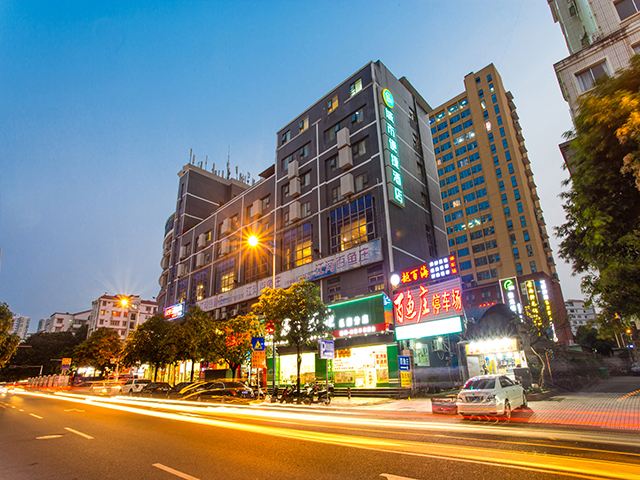 城市便捷酒店(南宁金湖广场地铁站店)
