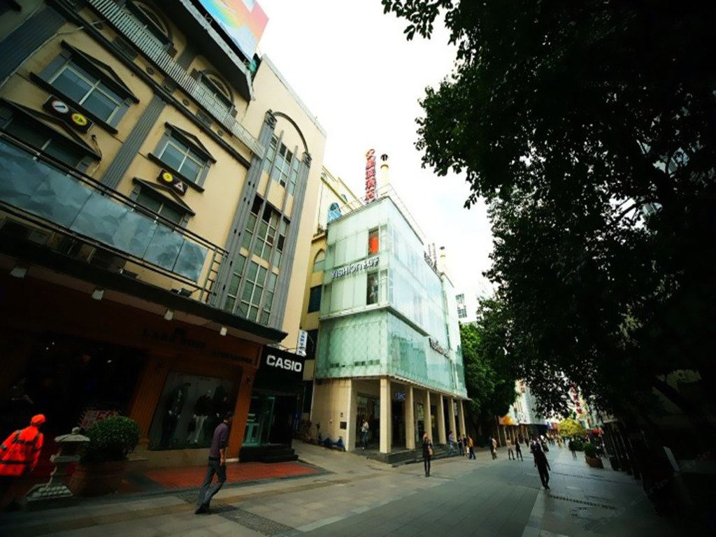 星波酒店(南宁朝阳广场步行街地铁口店)