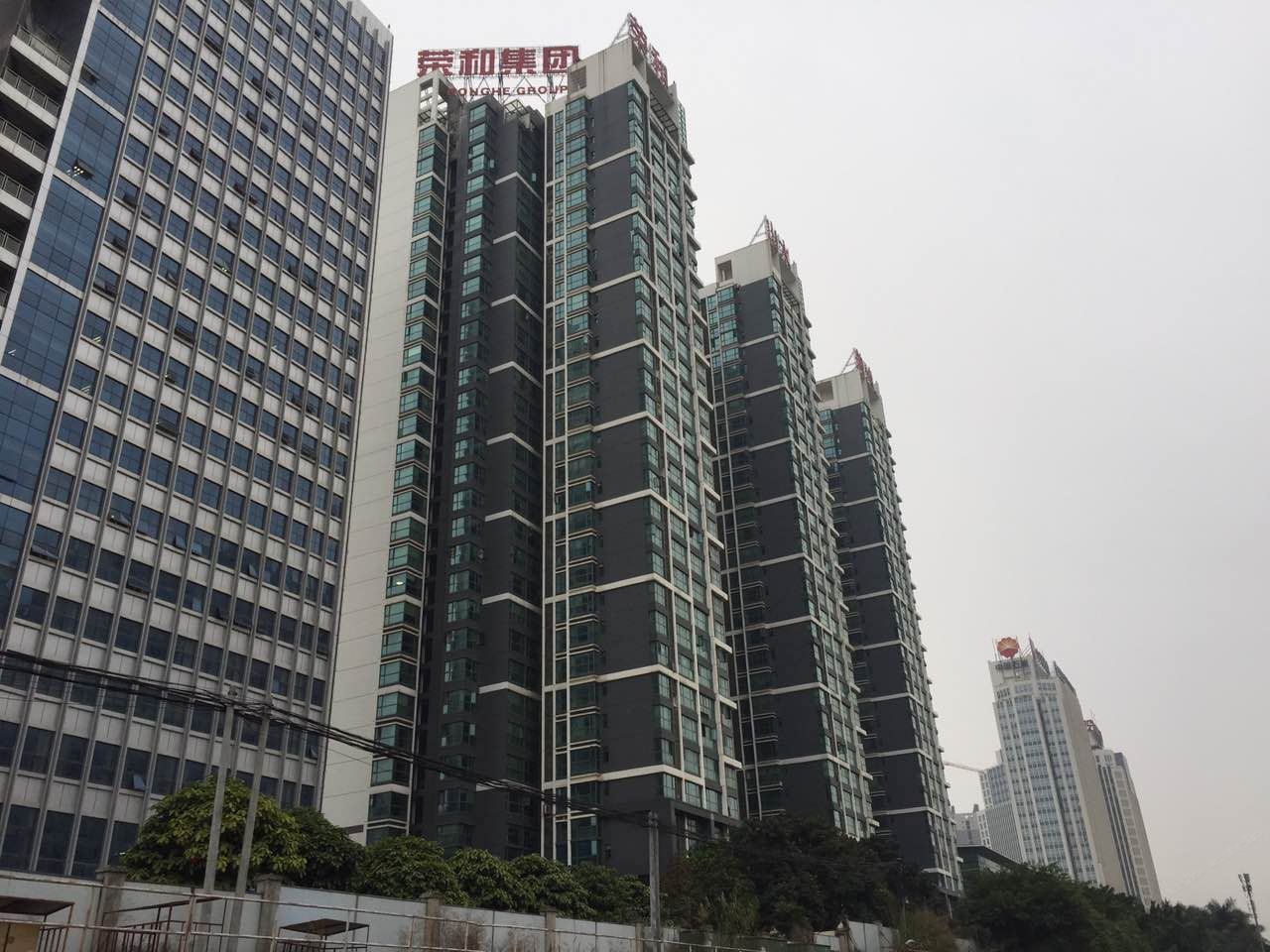 南宁源草原日租公寓