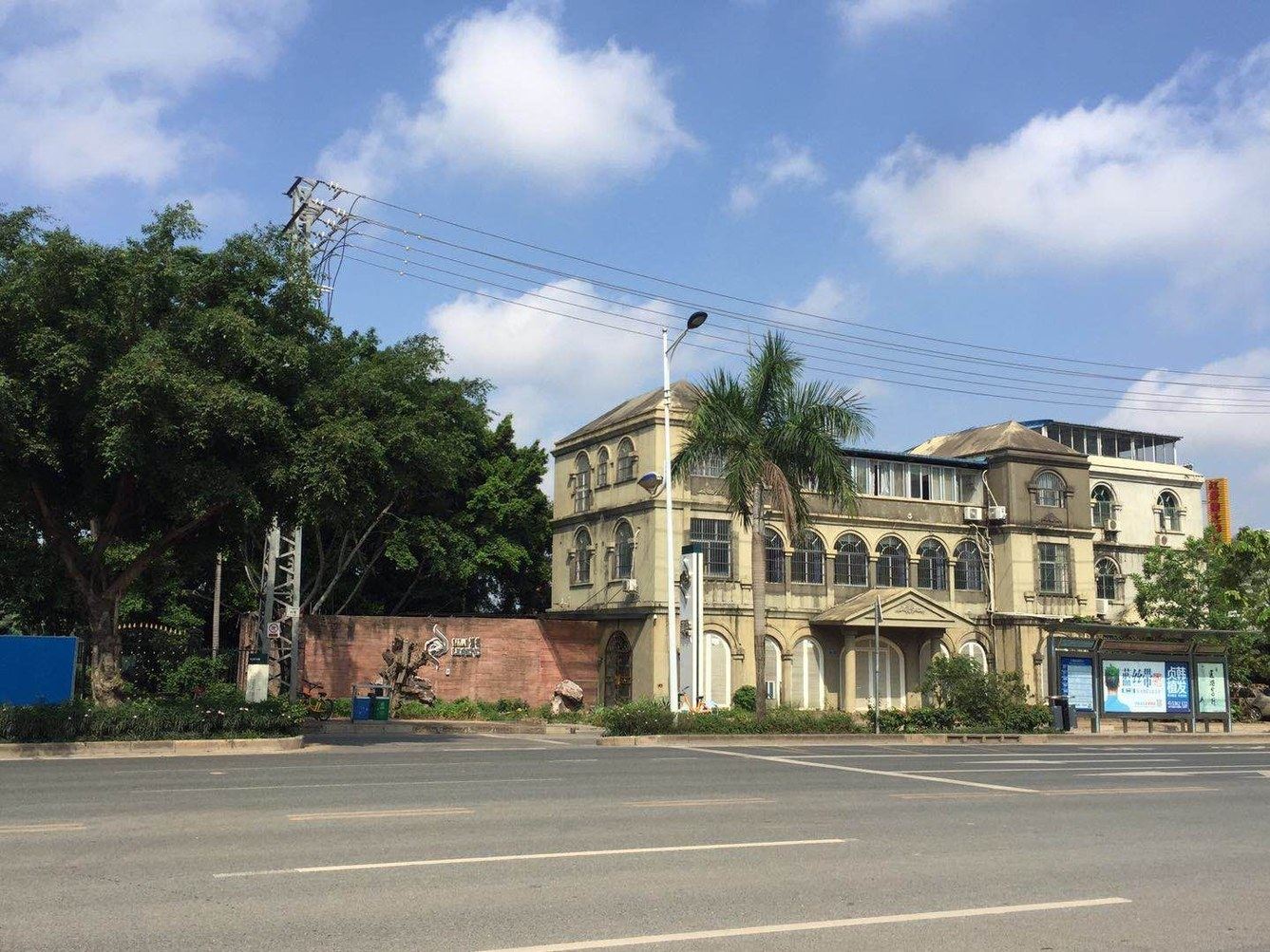 南宁轰趴连锁陈依依度假别墅(仙葫大道分店)