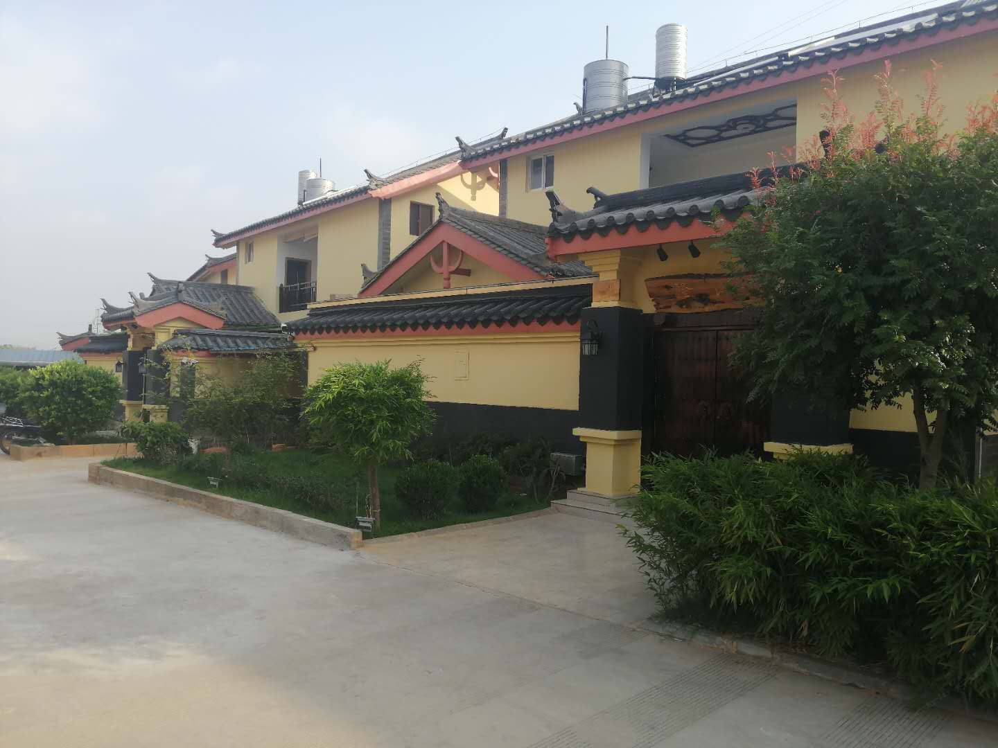 石林隆山客栈