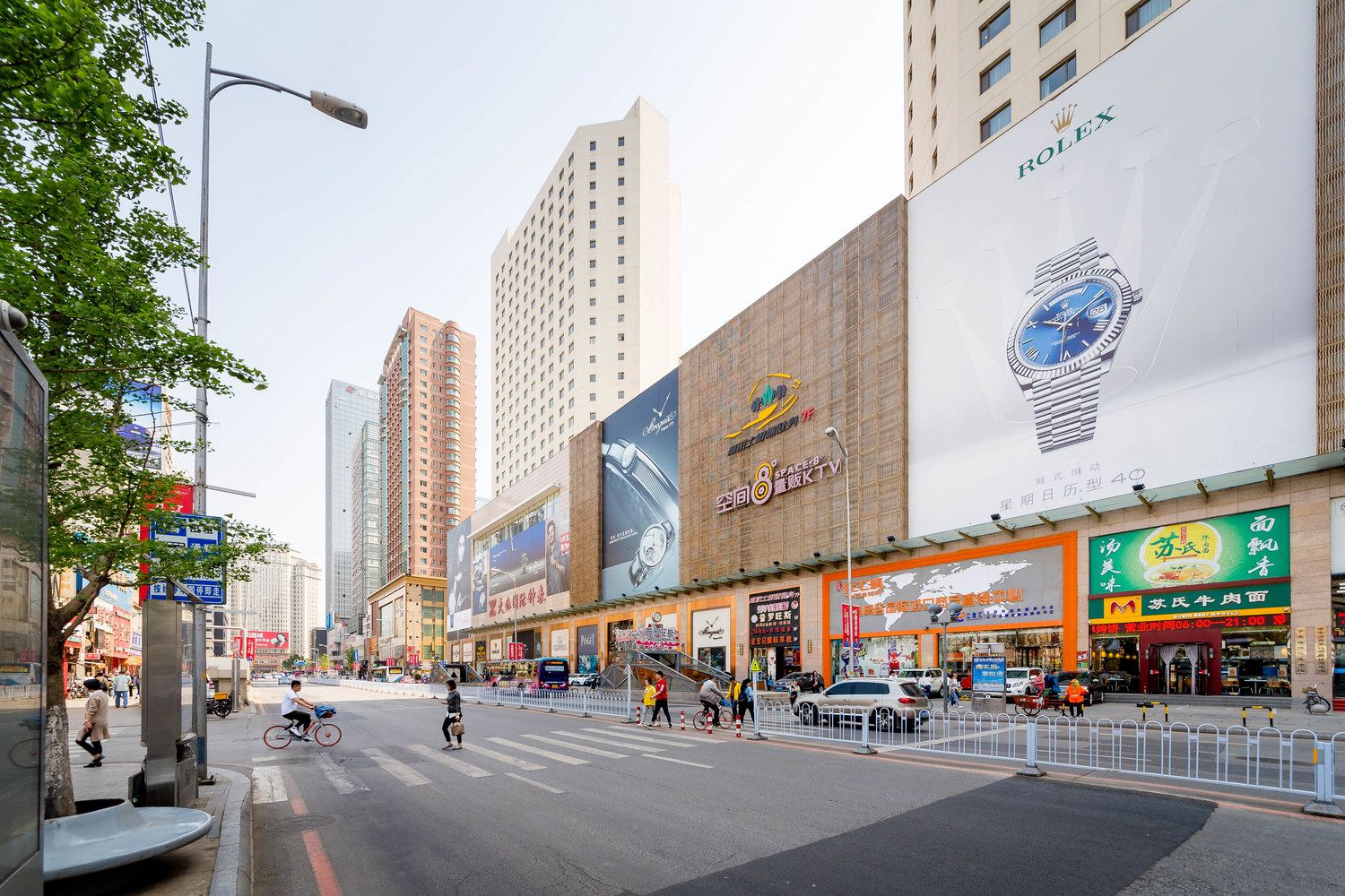 沈阳路易斯·威廉姆斯复式酒店公寓