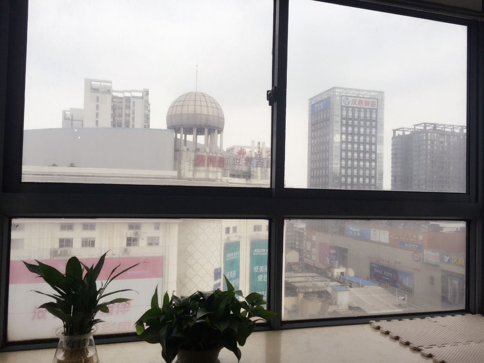 武汉下楼即四六号线双地铁临景区双人欧式公寓