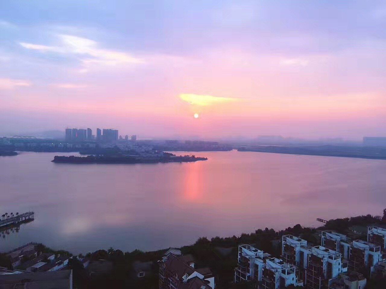 武汉蔡甸地铁口大床房普通公寓