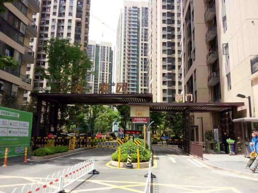 武汉哦啦啦的爱之堡普通公寓