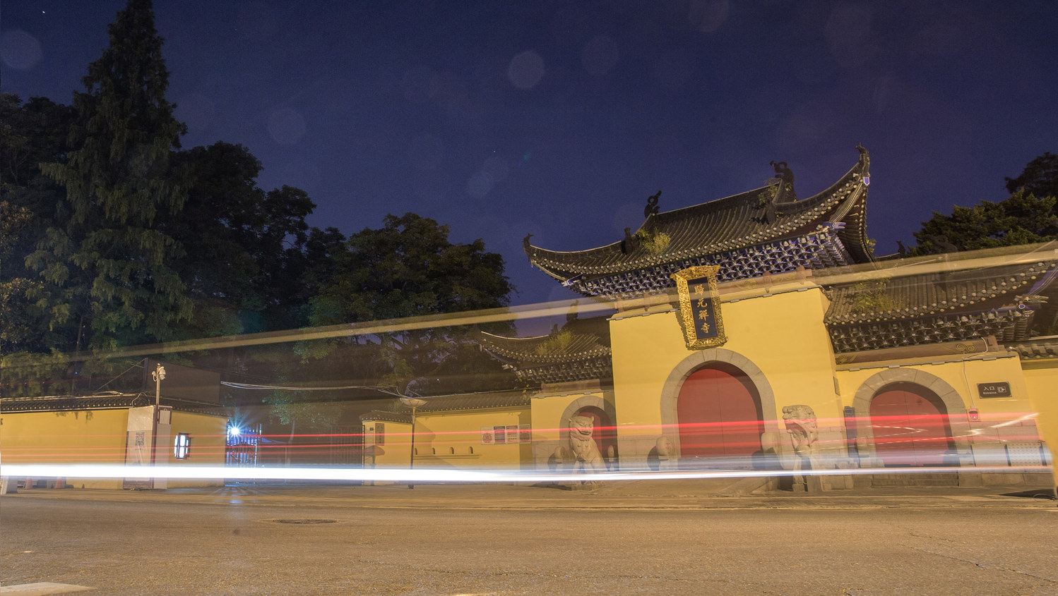 武汉地铁四号线旁归元寺景区内温馨电梯公寓