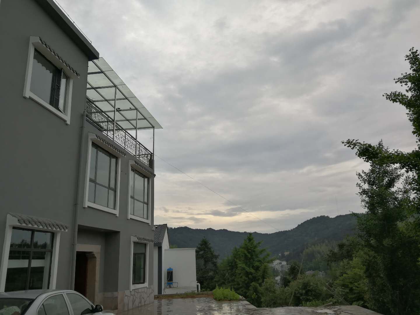 武汉逸山民宿