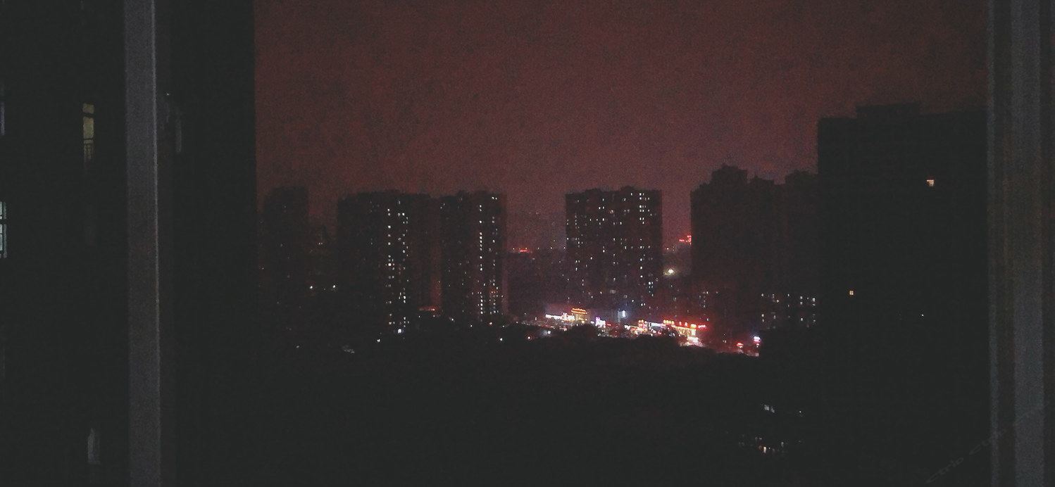 武汉环湖光谷民大双人大床房北欧公寓(文馨街分店)