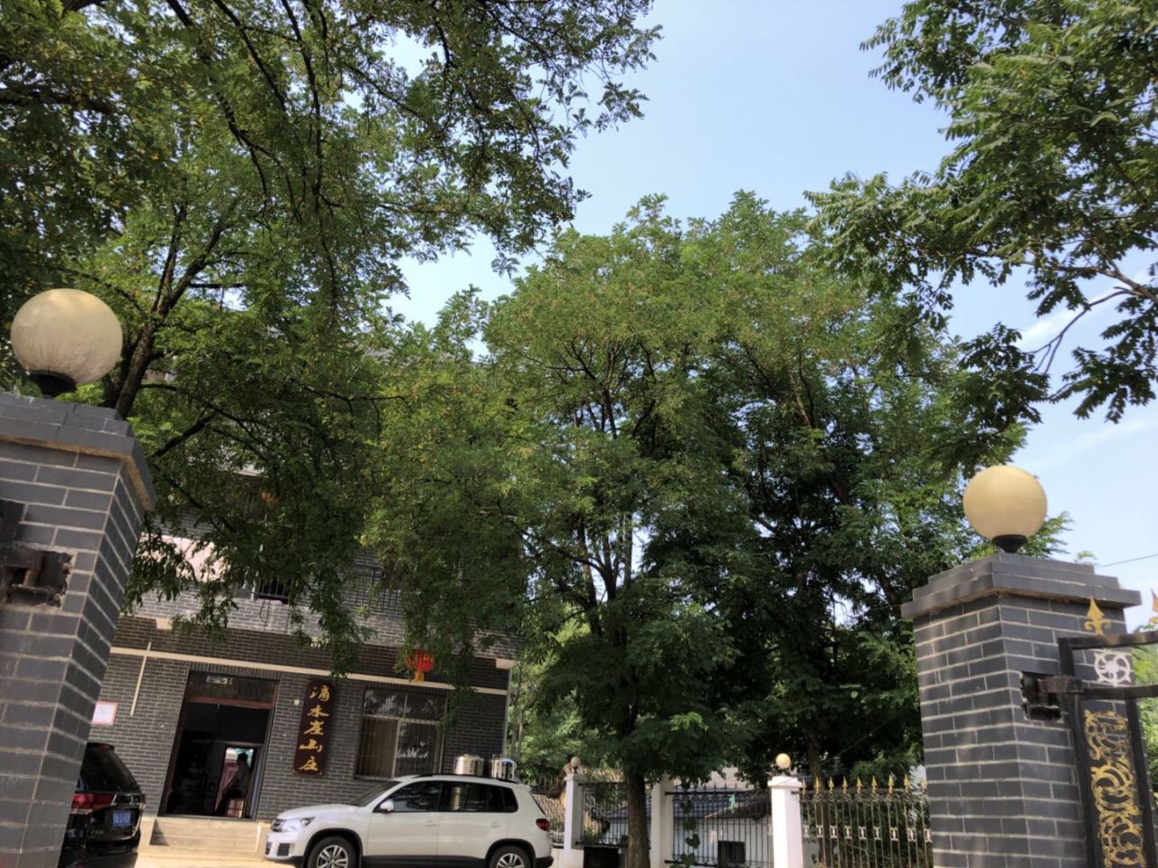 武汉滴水崖山庄