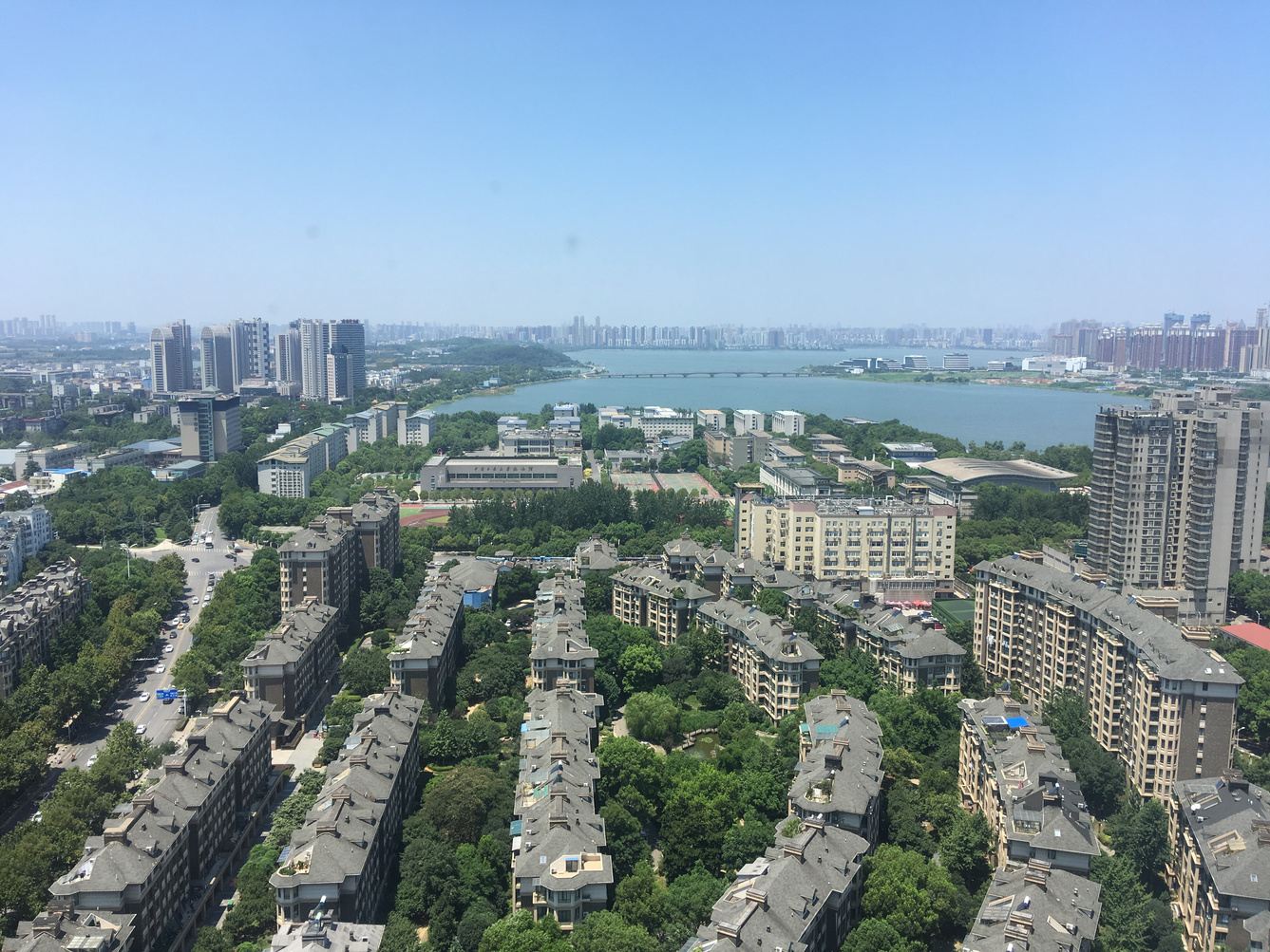 武汉咸鸿敏公寓