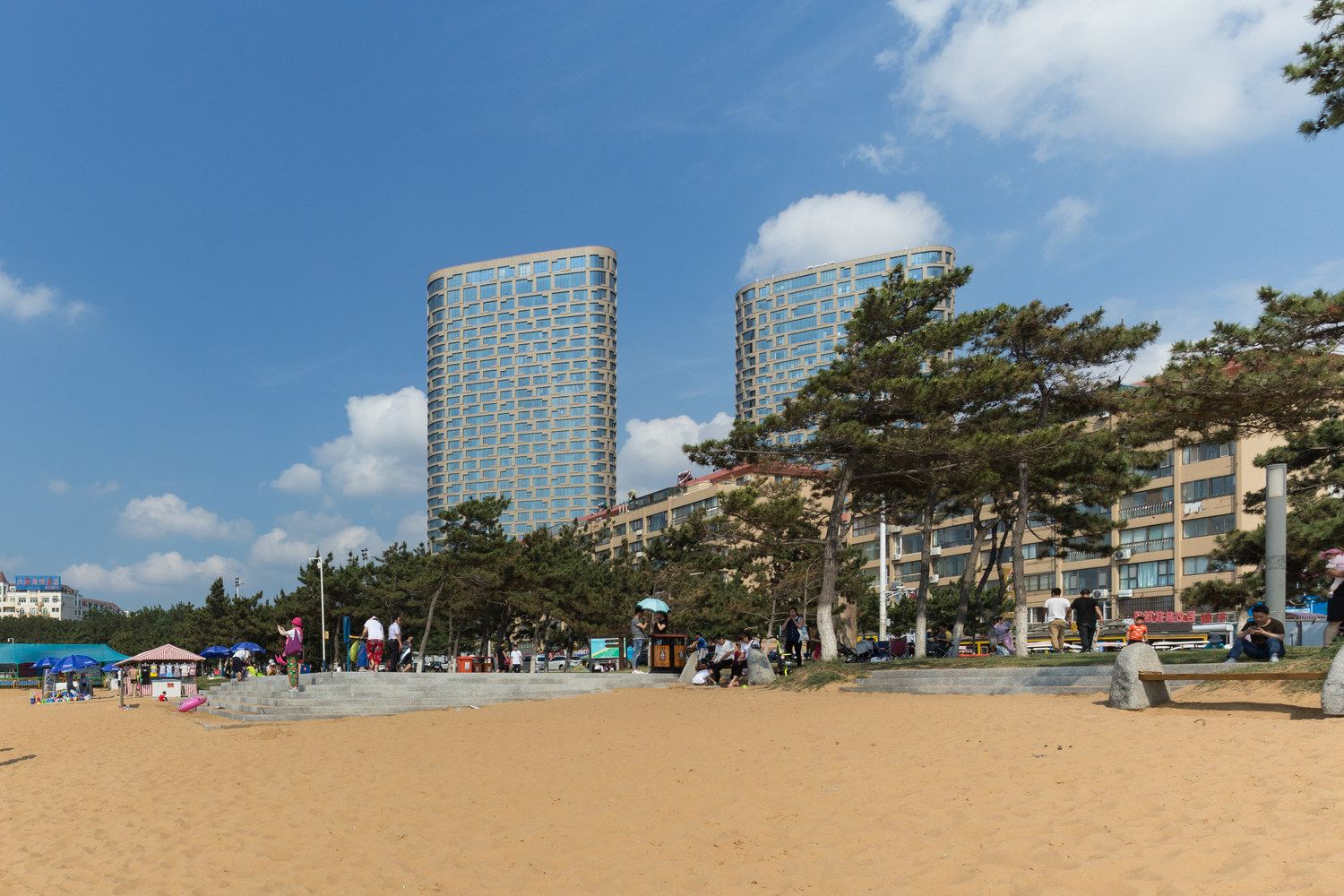 威海国际海景城电梯公寓(沈阳路店)