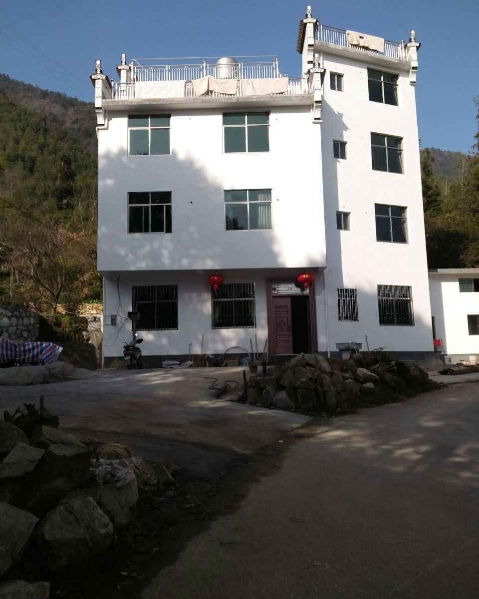 婺源江岭花田居客栈