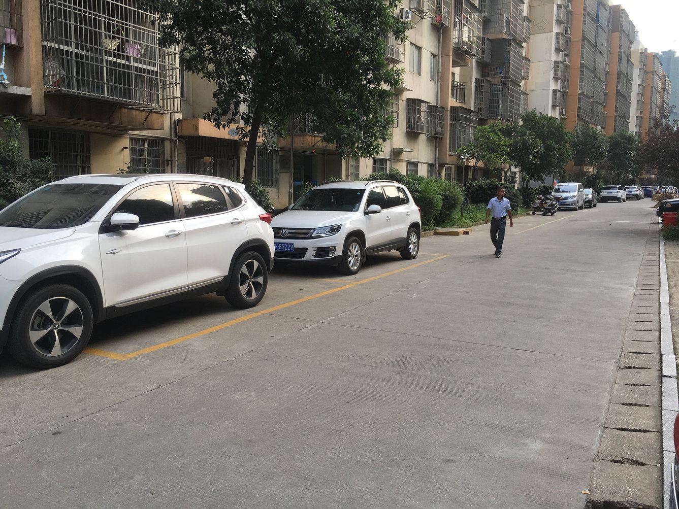岳阳HP公寓(路路通管业总经销分店)