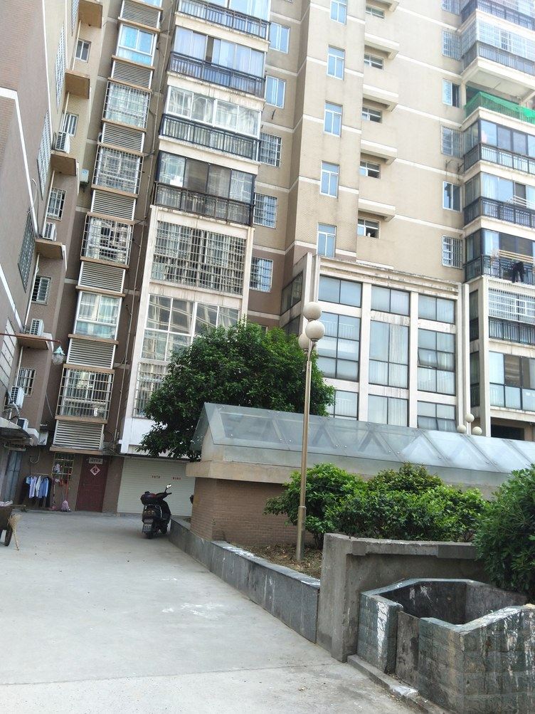 岳阳湘岳公寓(建湘路分店)