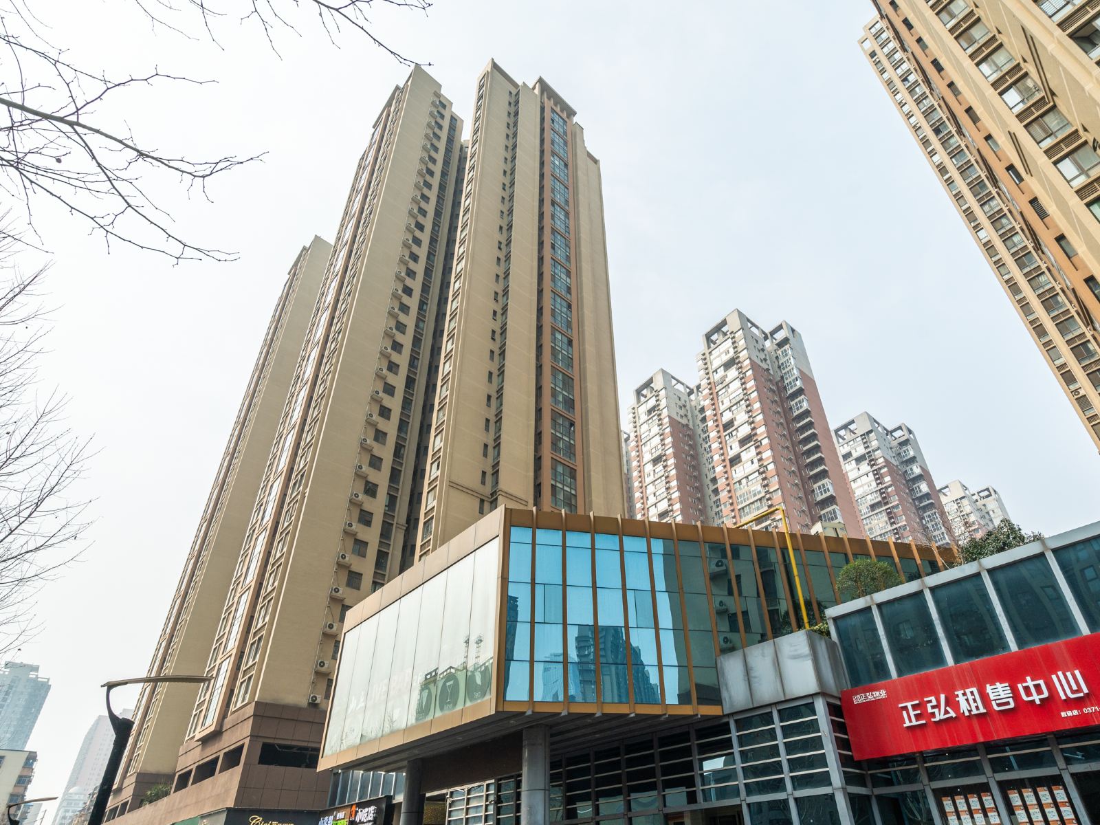 阳光酒店公寓(郑州正弘数码店)