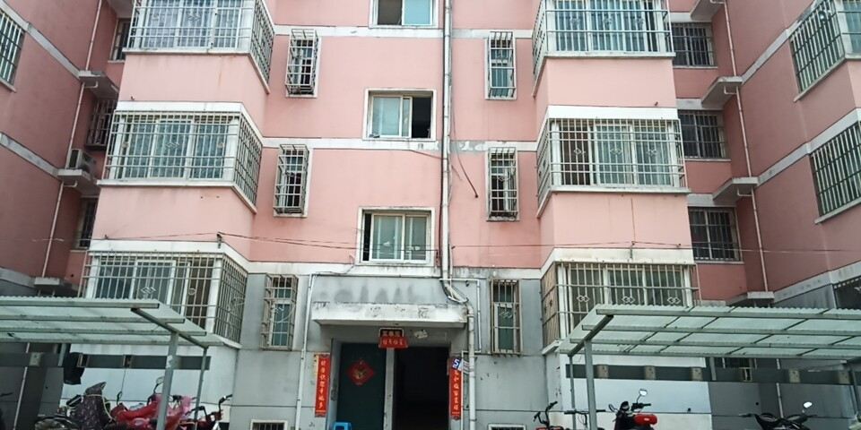 郑州轻停蜗牛公寓
