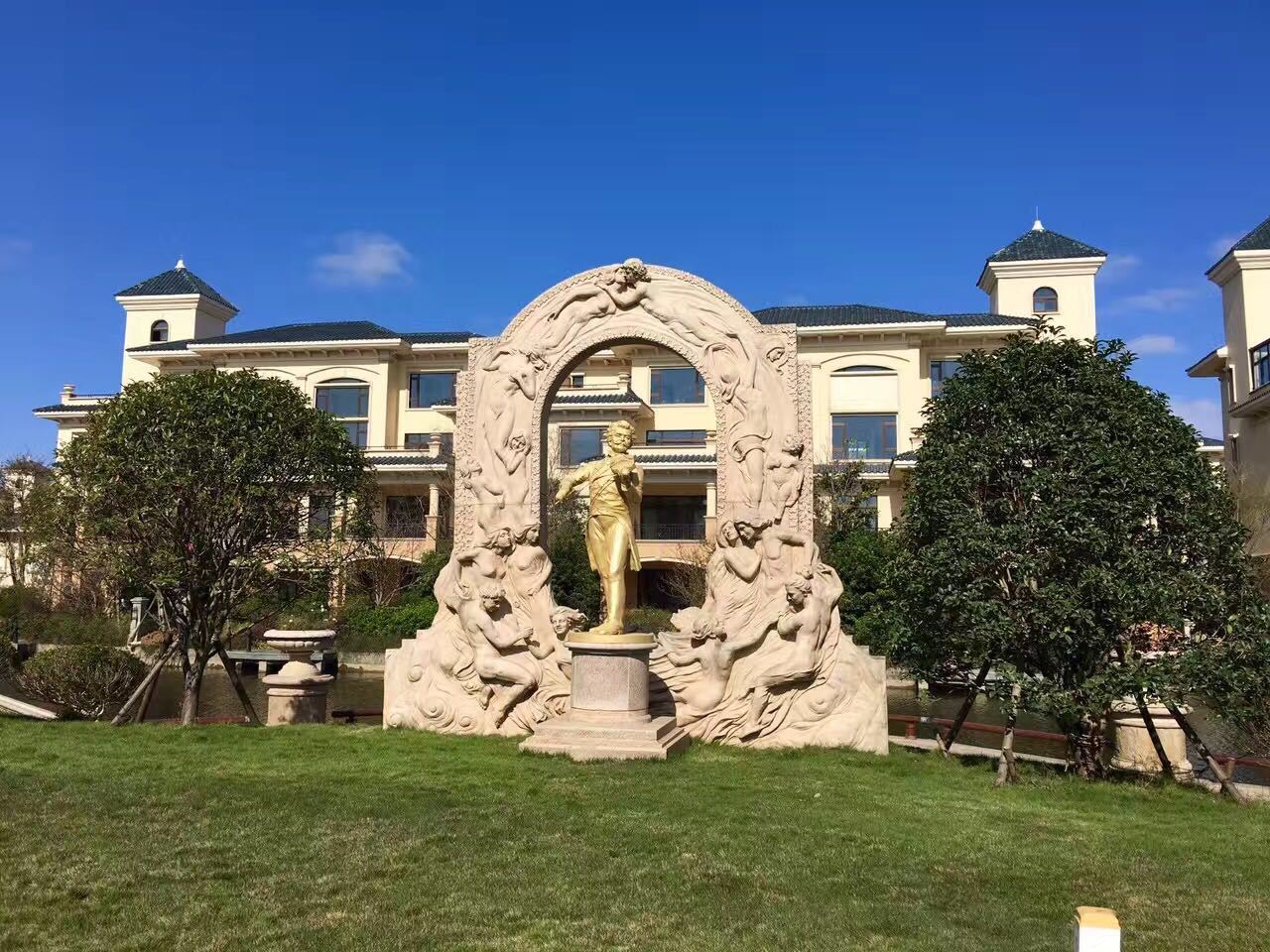 启东杜鹃花园别墅