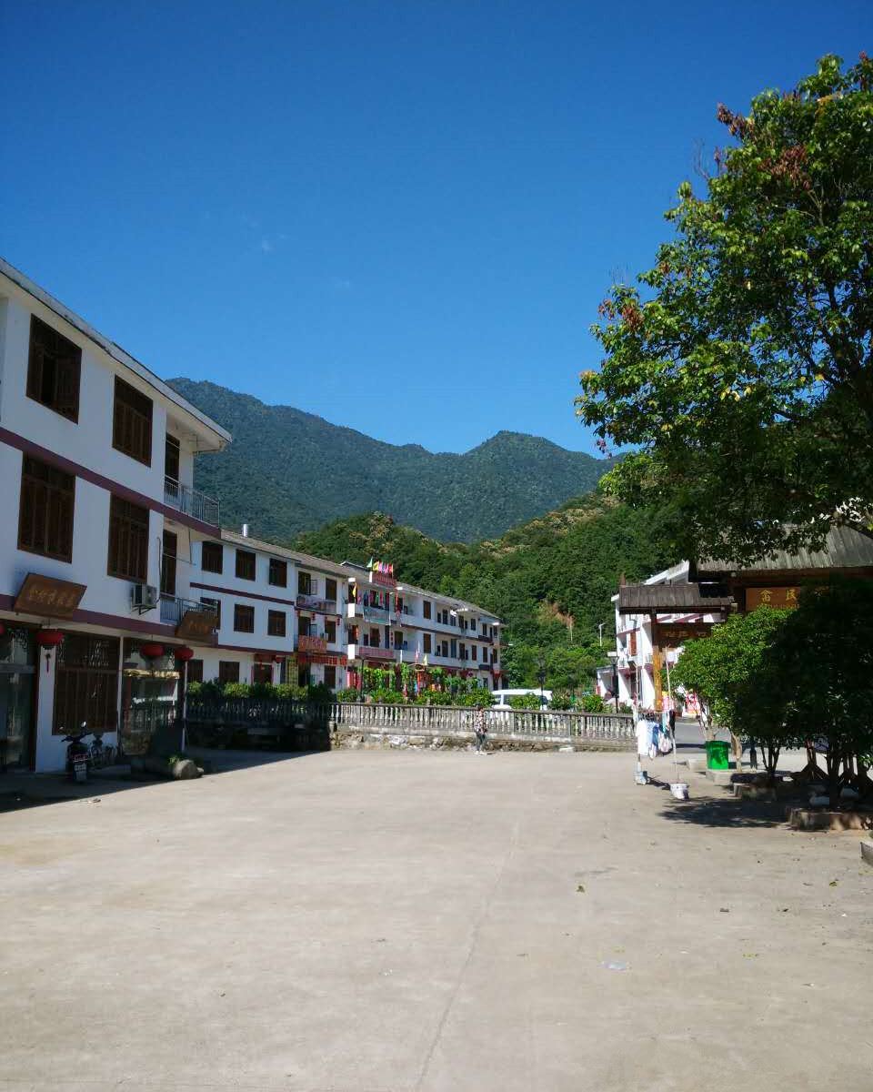 三清山天然居客栈