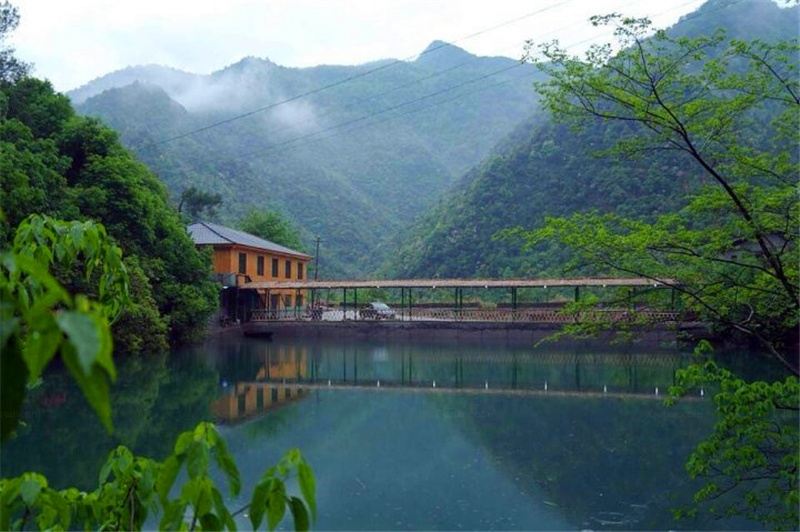 玉山县上饶三清龙洞湖山庄
