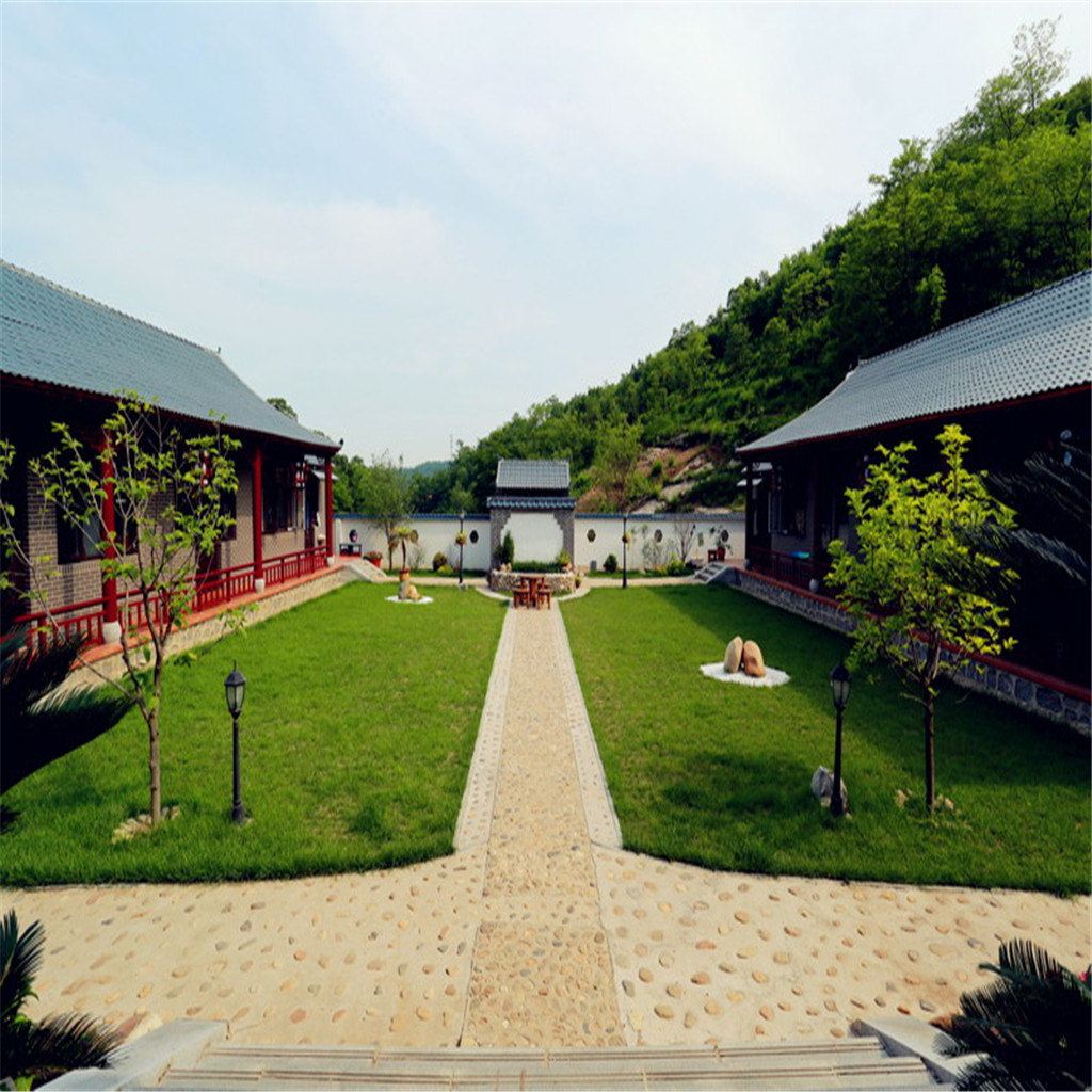 山居秋暝民宿(庄河冰峪沟店)(原歇马山涵轩庭院客栈)