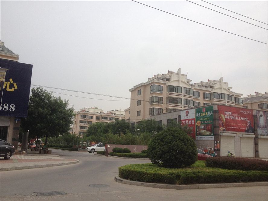 言姐公寓(莱西翡翠城店)