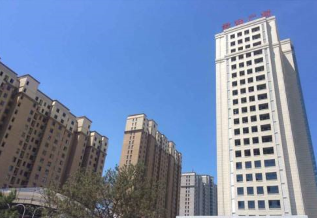 私密空间公寓(迁安君合广场店)
