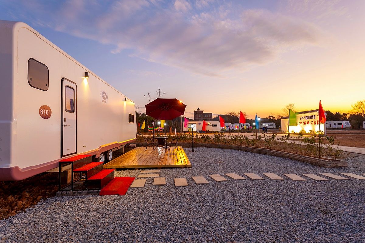 棕旅房车长汀三洲湿地公园露营地