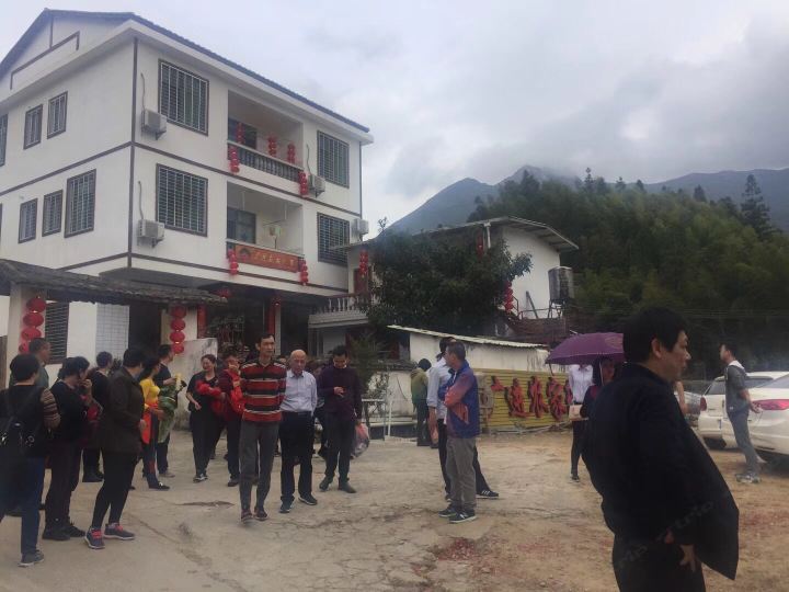 梁野山广进森林人家民宿