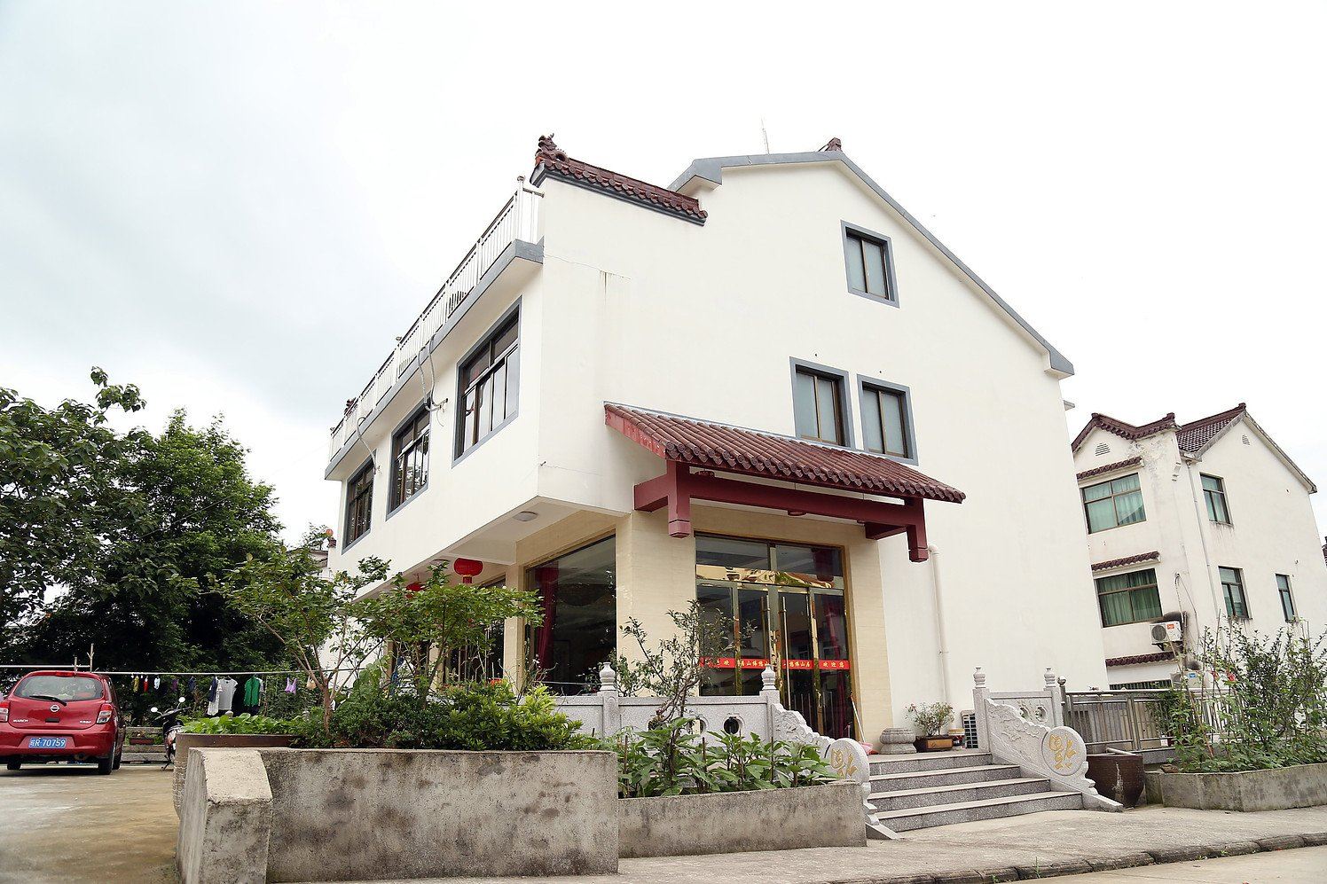 九华山小憩佛山居