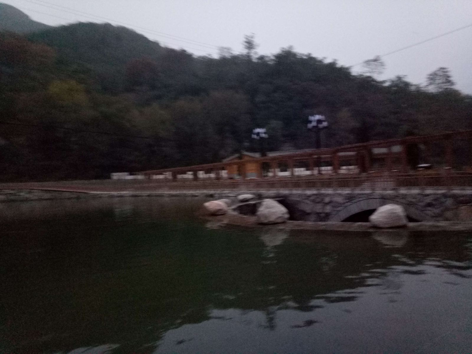 灵寿漫岳弘酒店