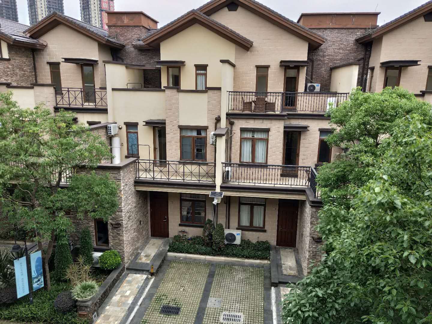 龙门南昆山泰式豪派温泉别墅