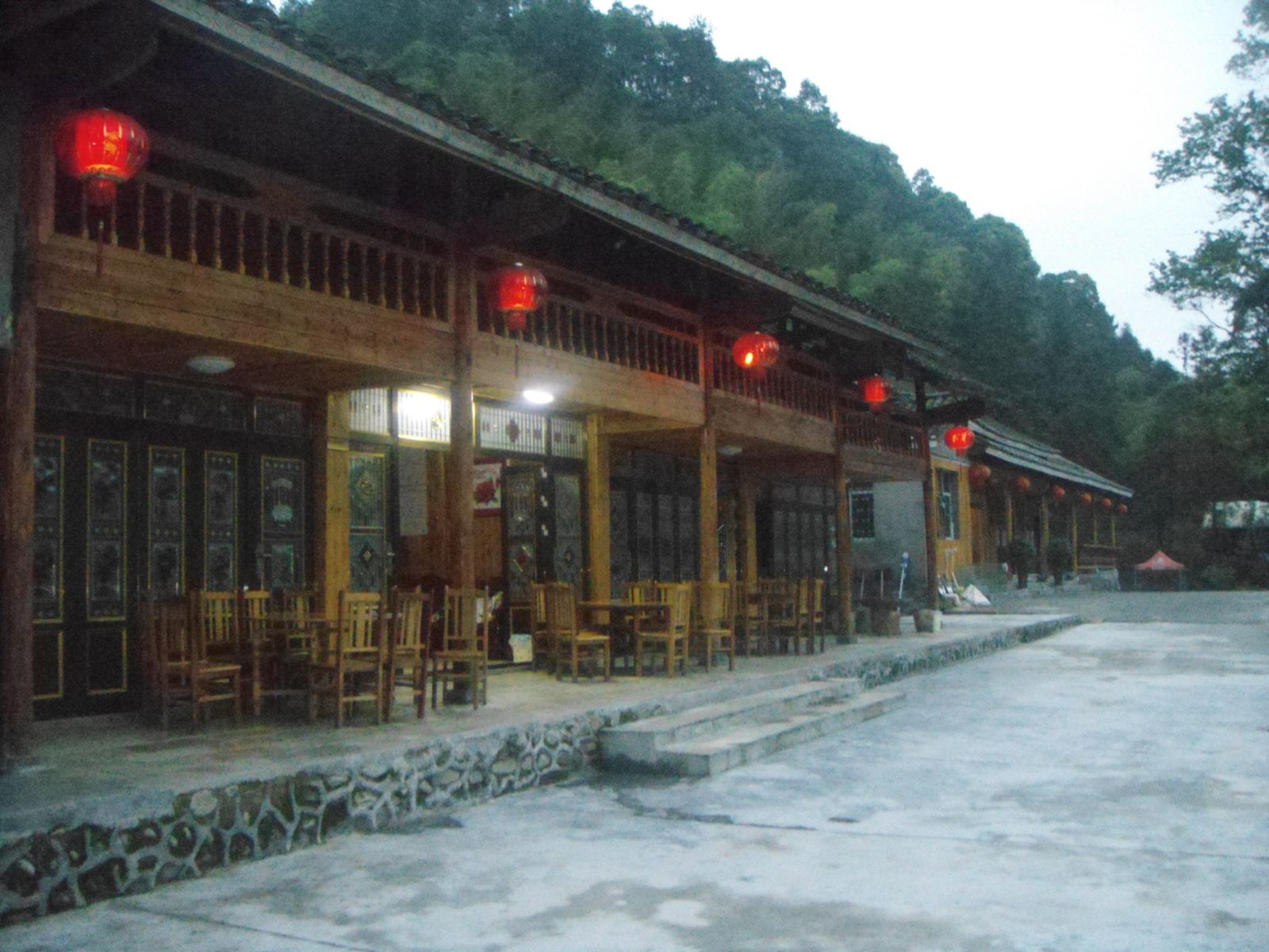 江口光头强山庄