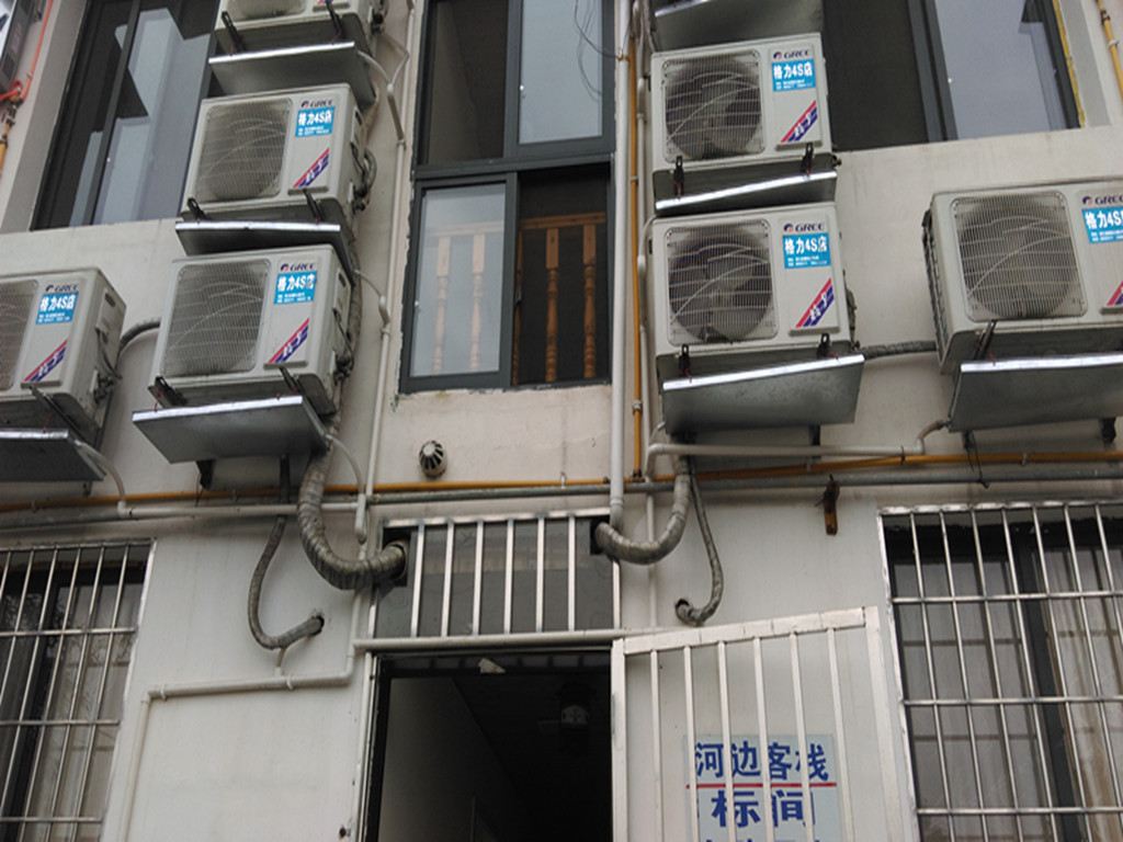 蒲江河边客栈