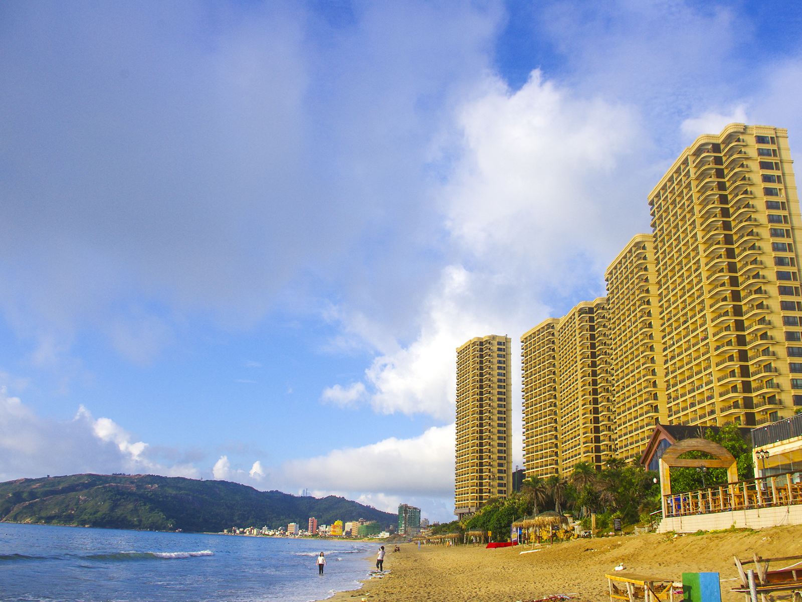 惠东双月湾虹海湾沁海度假公寓