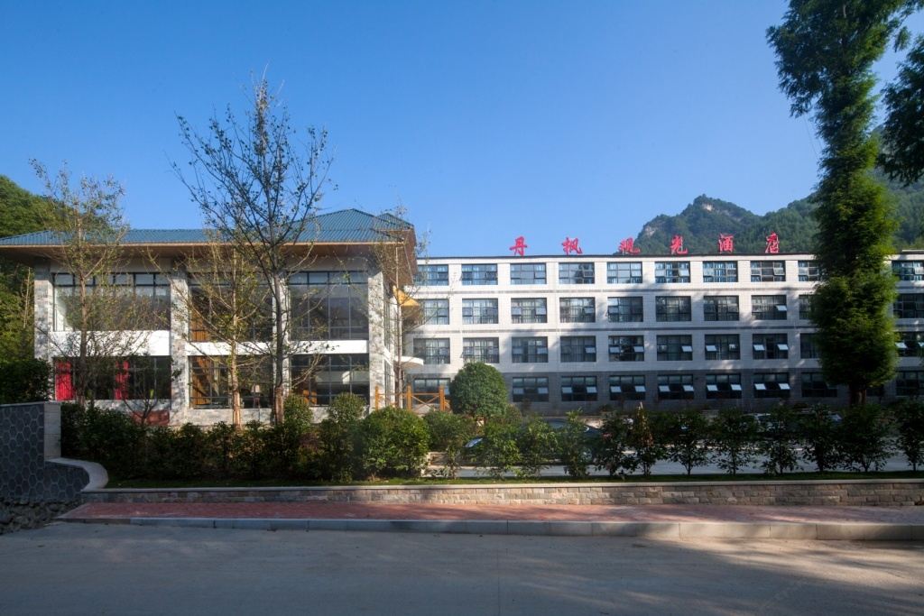 巴中丹枫观光酒店