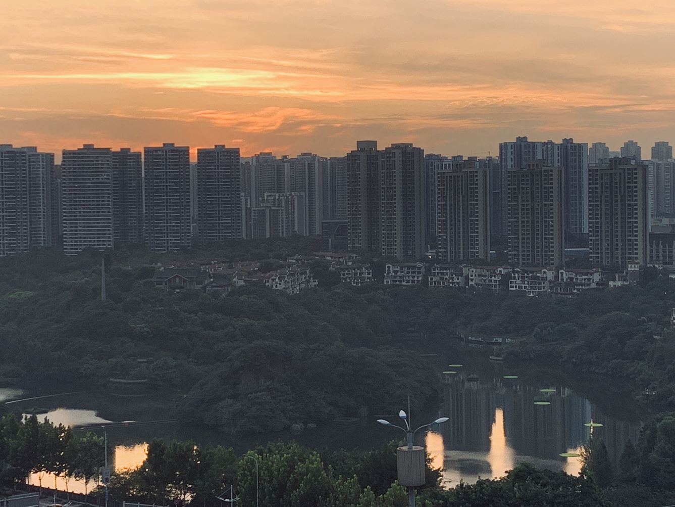 重庆余素兰公寓