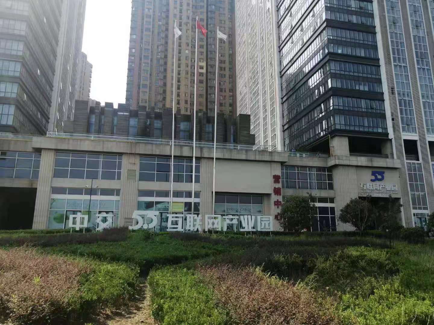 悦凡居民宿(武汉临江大道店)