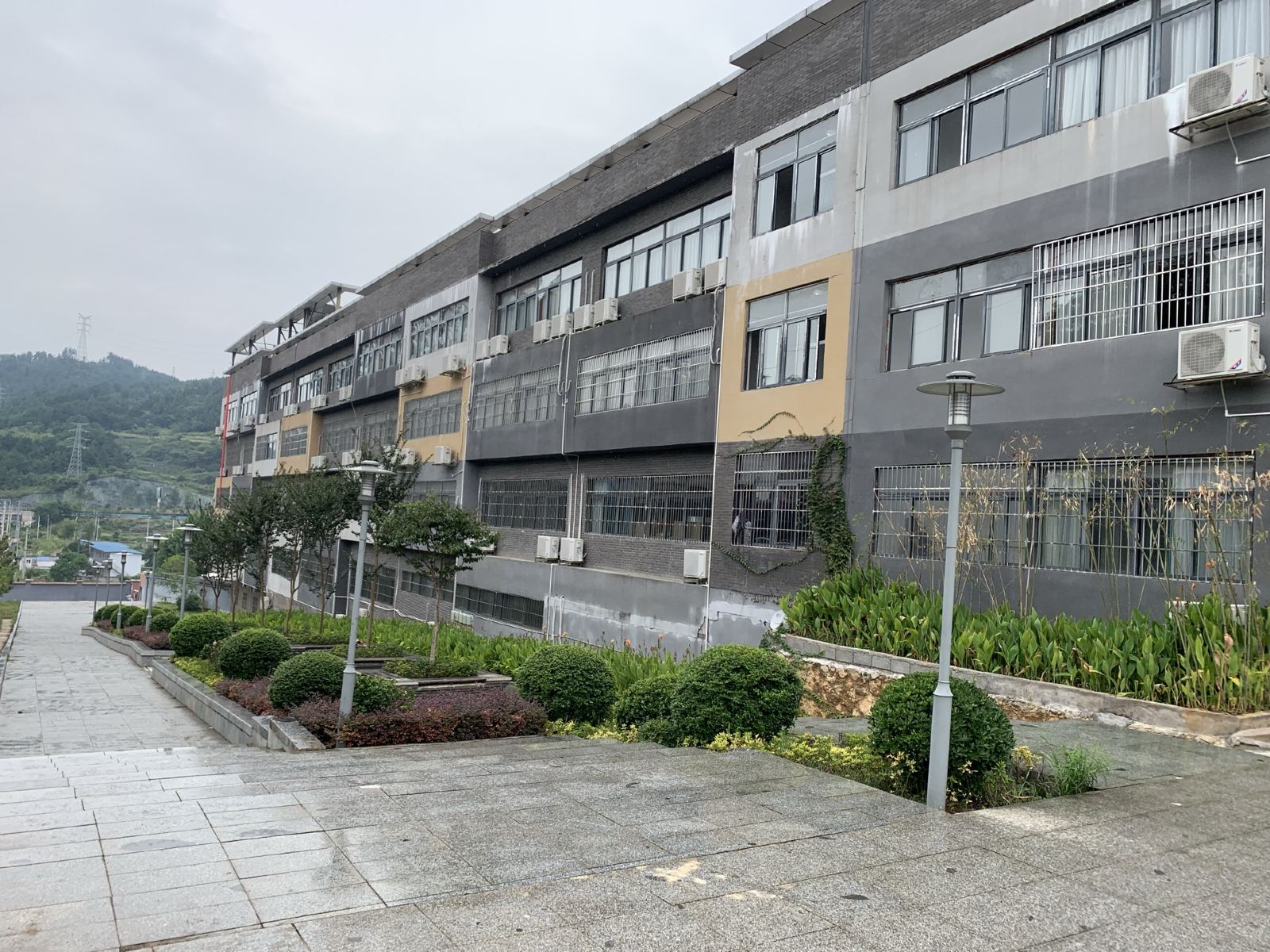 铜仁卢阳居酒店