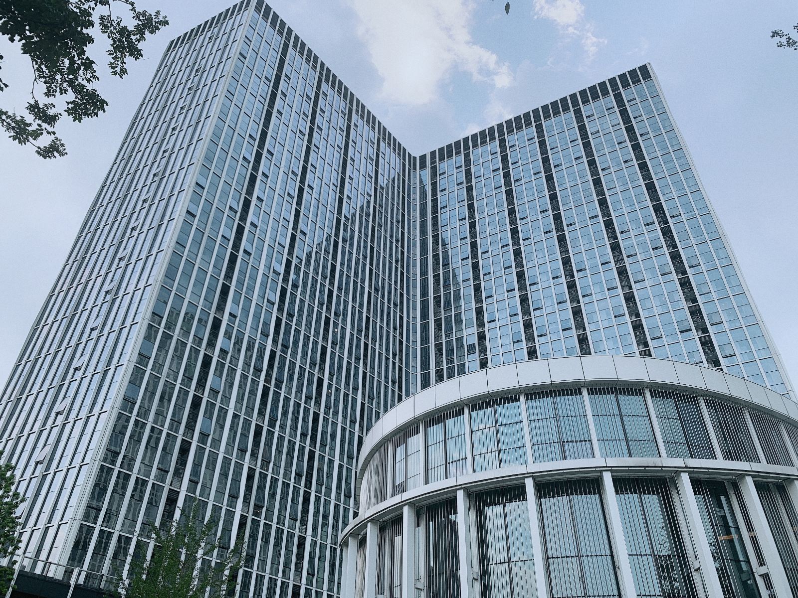 睿趣公寓（杭州海威新界店）