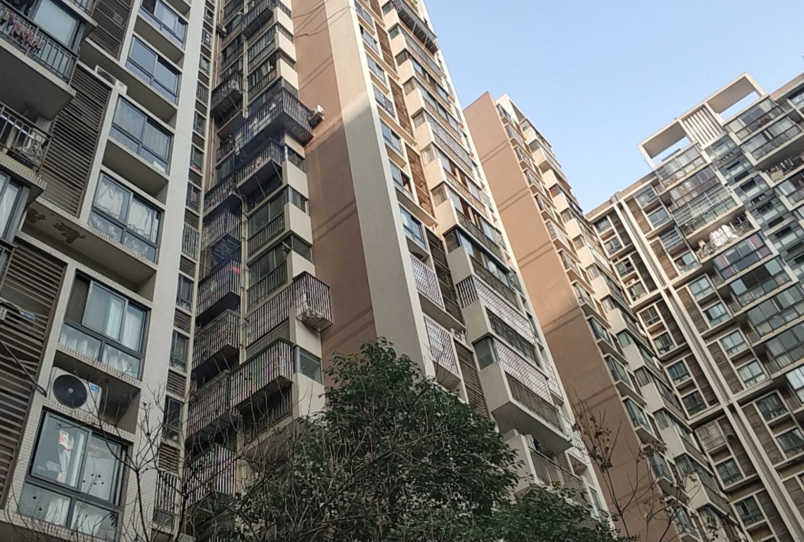成都温馨满屋公寓