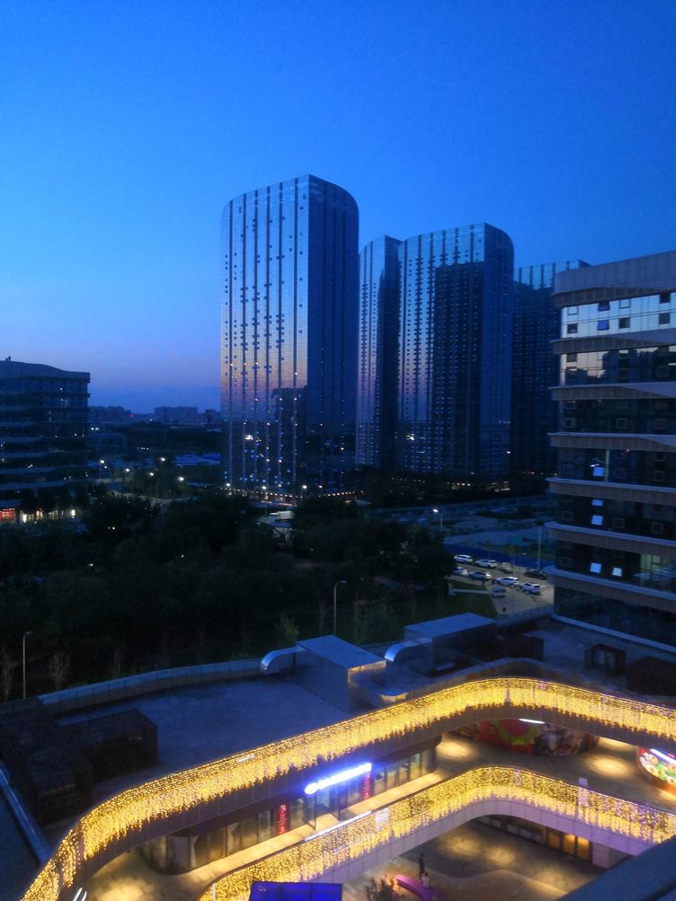 北京归来依旧年少公寓(5号店)