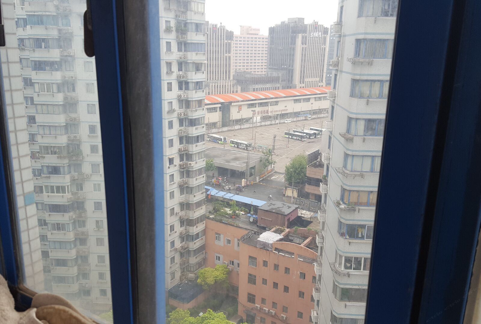 上海汽车公寓青年旅舍