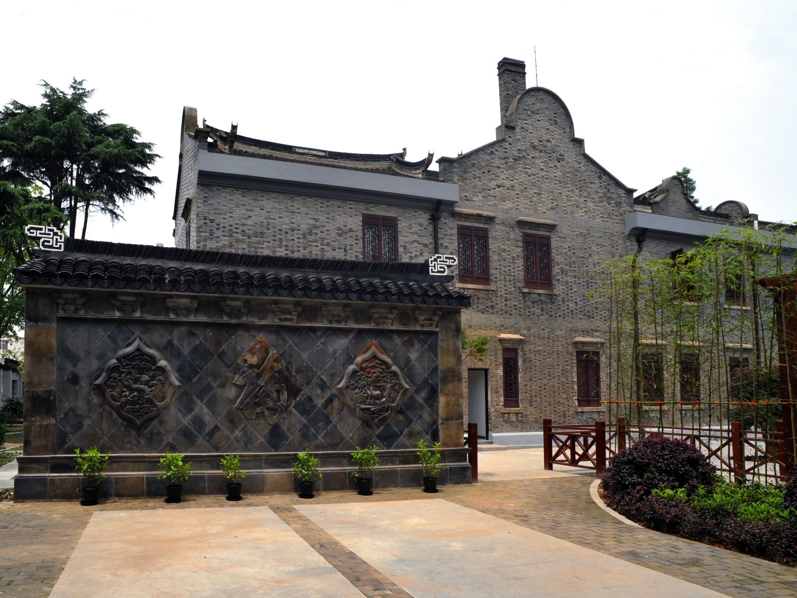 上海小杨房子民宿