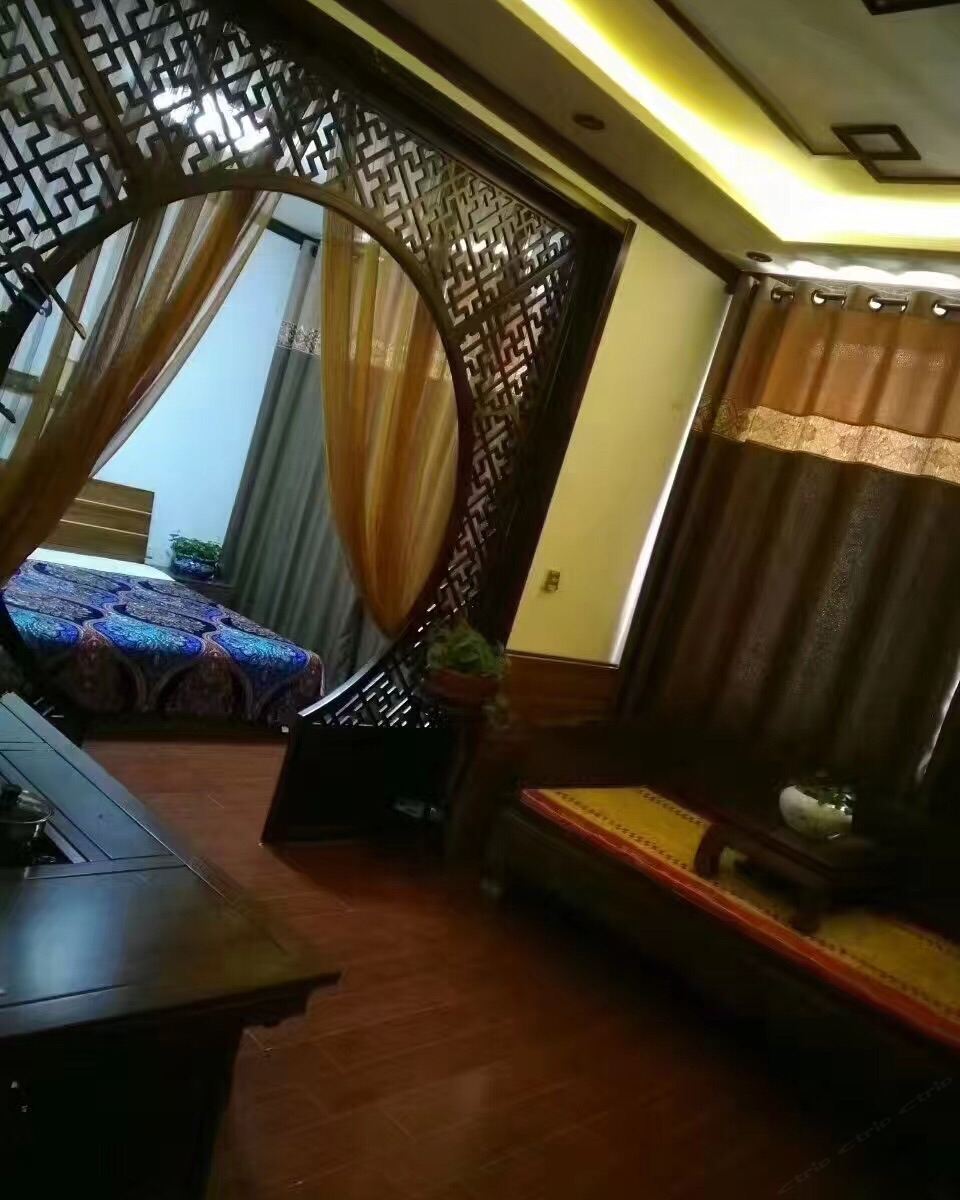 健身娱乐设施